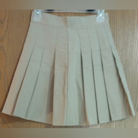 NWOT French Toast Pleated Uniform Skirt size S - Picture 1 of 5